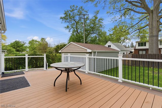 325 E 326th Street, Willowick, OH 44095