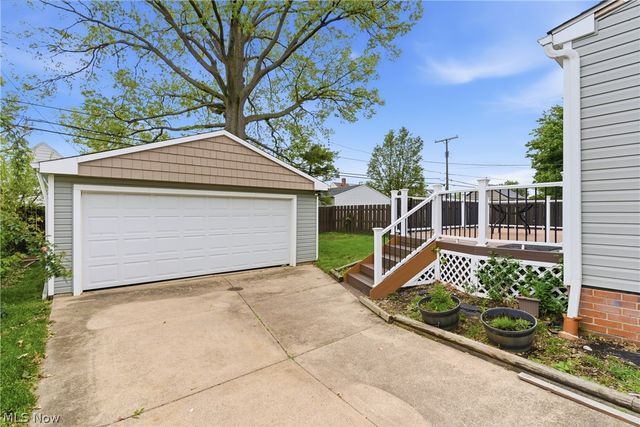 325 E 326th Street, Willowick, OH 44095