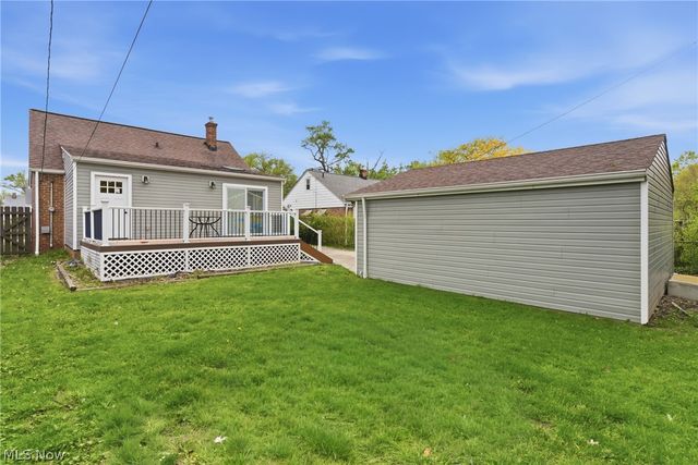 325 E 326th Street, Willowick, OH 44095