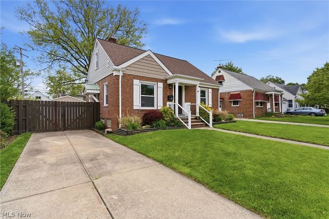 325 E 326th Street, Willowick, OH 44095