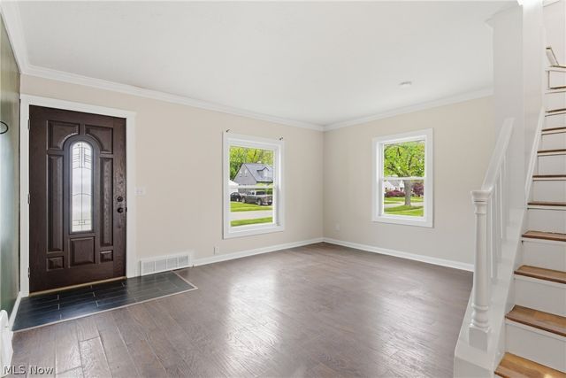 325 E 326th Street, Willowick, OH 44095