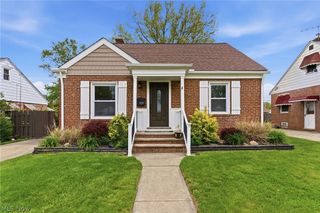325 E 326th Street, Willowick, OH 44095