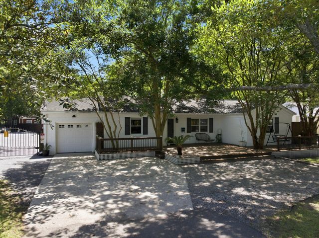 1215 Wimbee Drive, Charleston, SC 29407
