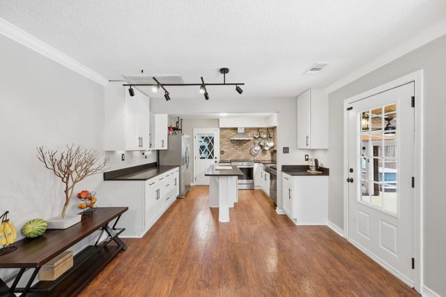 1215 Wimbee Drive, Charleston, SC 29407