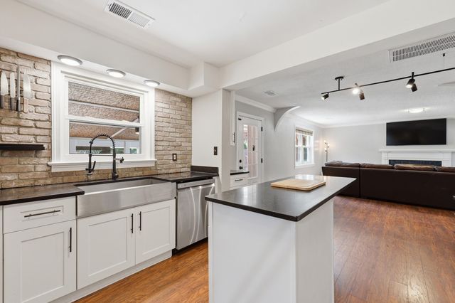 1215 Wimbee Drive, Charleston, SC 29407