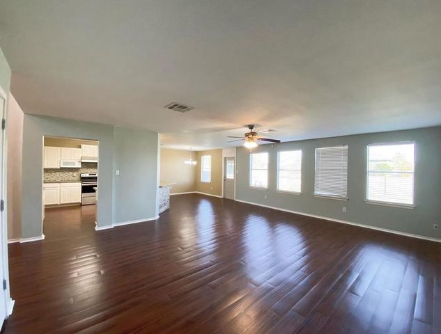 402 Blackman TRL, Hutto, TX 78634