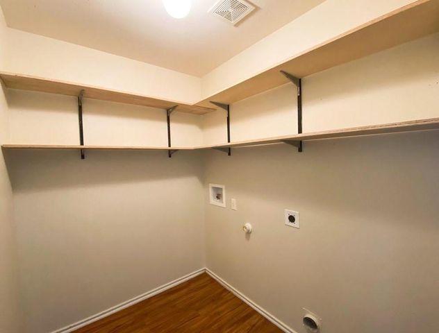 402 Blackman TRL, Hutto, TX 78634