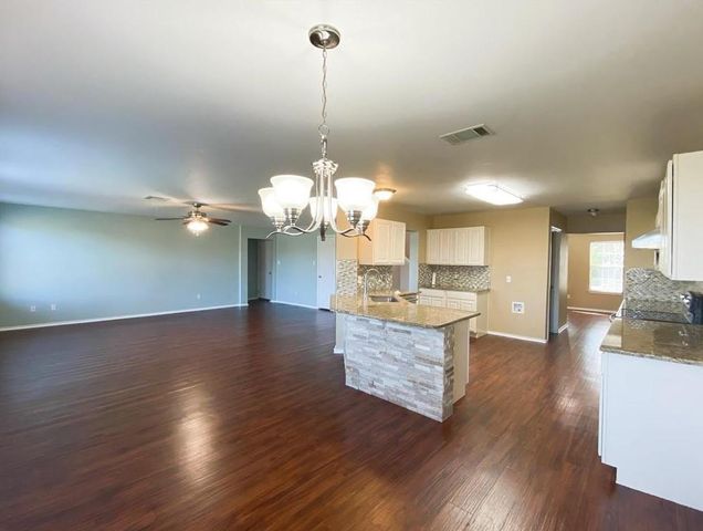 402 Blackman TRL, Hutto, TX 78634