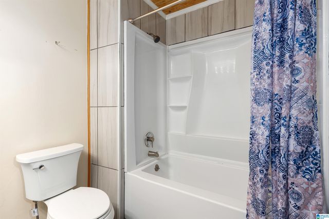 525 WOODWARD ROAD, Midfield, AL 35228