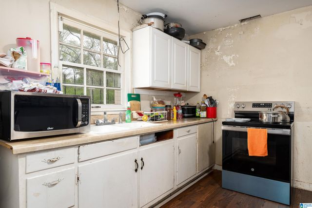 525 WOODWARD ROAD, Midfield, AL 35228