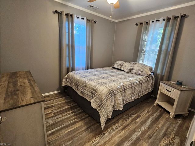 330 Shawen DR, Hampton, VA 23669