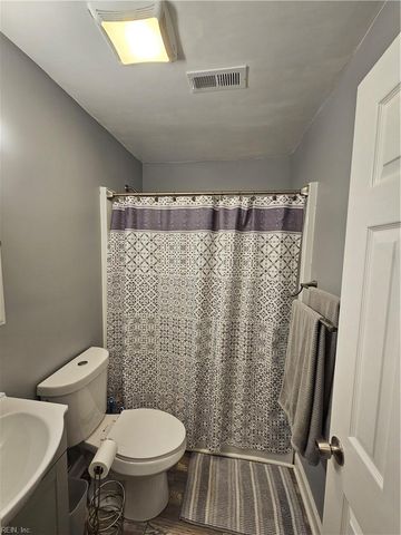 330 Shawen DR, Hampton, VA 23669