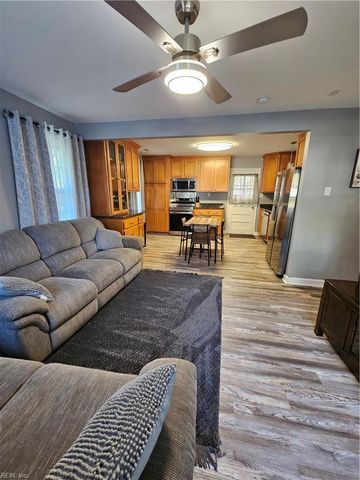 330 Shawen DR, Hampton, VA 23669