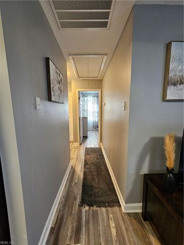 330 Shawen DR, Hampton, VA 23669