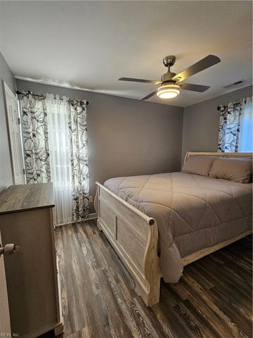 330 Shawen DR, Hampton, VA 23669