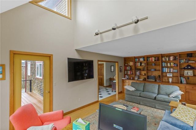 2 Easton Terrace, Middletown, RI 02842