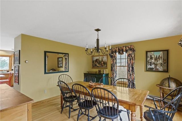2 Easton Terrace, Middletown, RI 02842