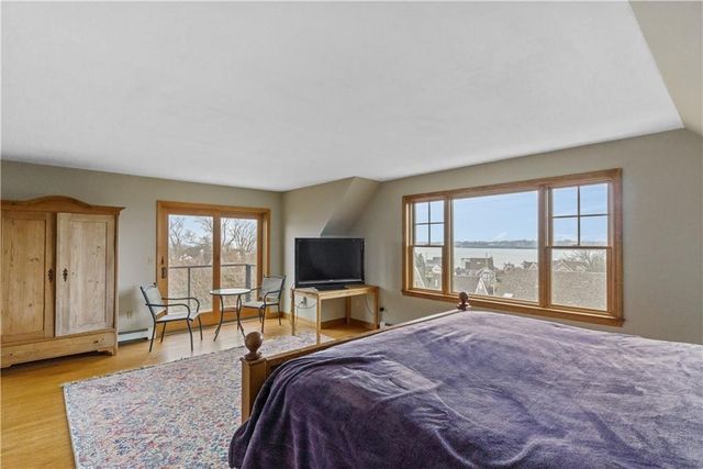 2 Easton Terrace, Middletown, RI 02842