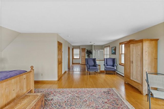 2 Easton Terrace, Middletown, RI 02842