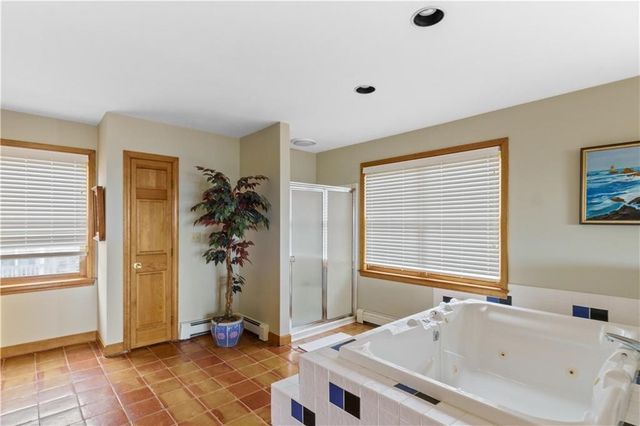 2 Easton Terrace, Middletown, RI 02842