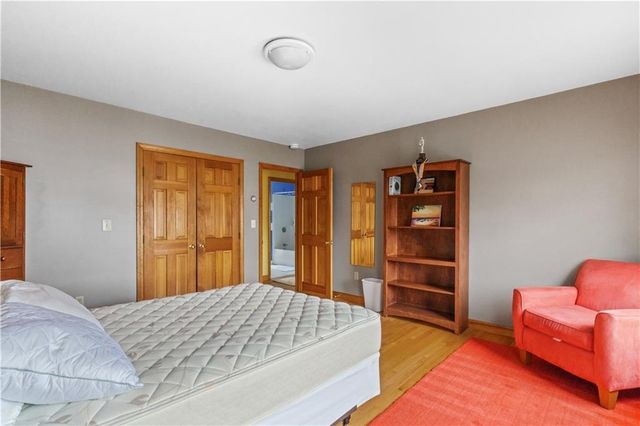 2 Easton Terrace, Middletown, RI 02842
