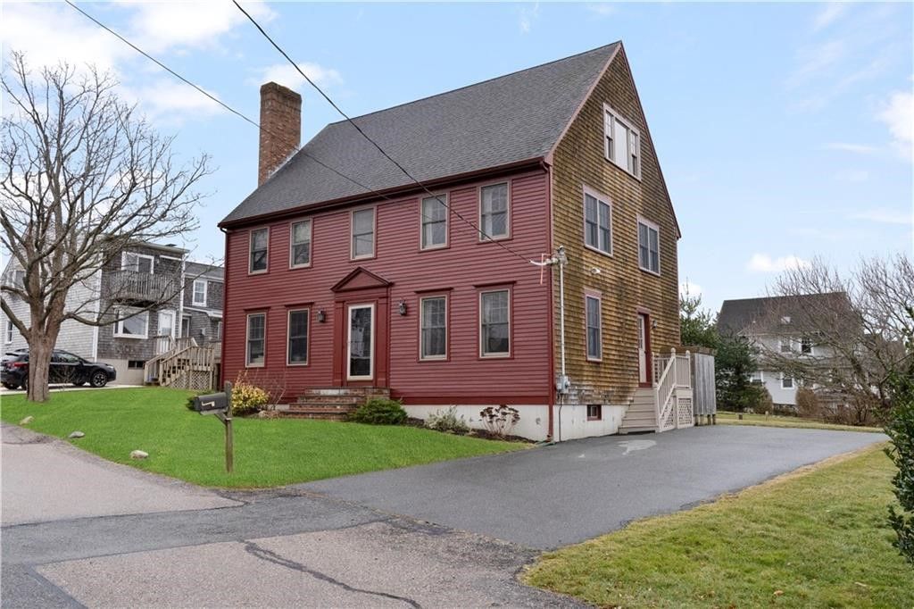 2 Easton Terrace, Middletown, RI 02842