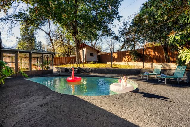 6822 Willamette DR, Austin, TX 78723