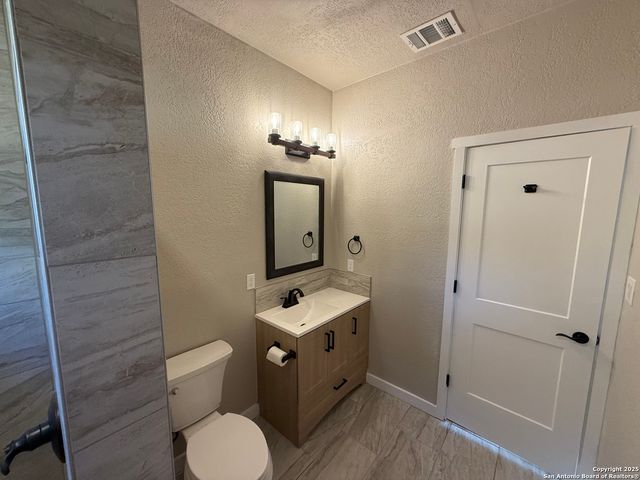 1288 Lonesome, Canyon Lake, TX 78133