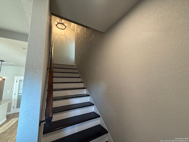 1288 Lonesome, Canyon Lake, TX 78133