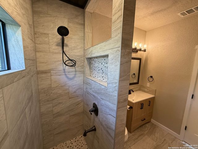 1288 Lonesome, Canyon Lake, TX 78133