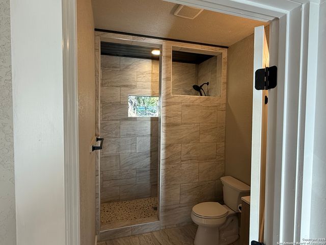 1288 Lonesome, Canyon Lake, TX 78133