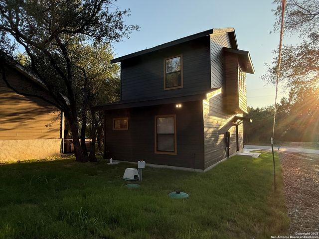 1288 Lonesome, Canyon Lake, TX 78133