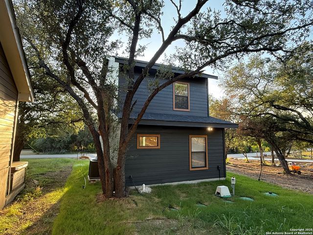 1288 Lonesome, Canyon Lake, TX 78133