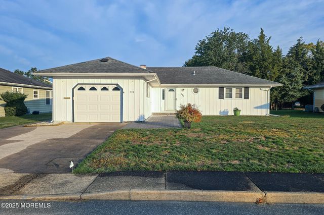 593 Jamaica Boulevard, Toms River, NJ 08757