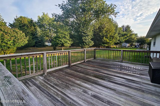 593 Jamaica Boulevard, Toms River, NJ 08757