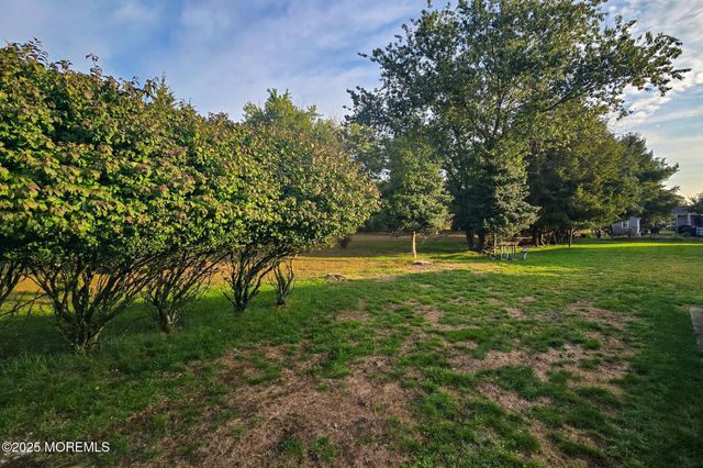 593 Jamaica Boulevard, Toms River, NJ 08757