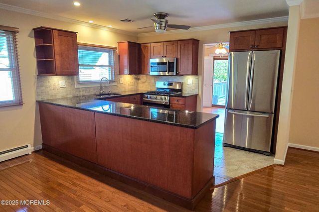 593 Jamaica Boulevard, Toms River, NJ 08757