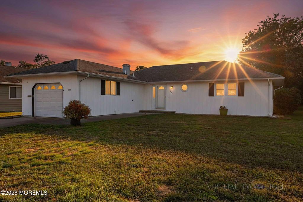 593 Jamaica Boulevard, Toms River, NJ 08757