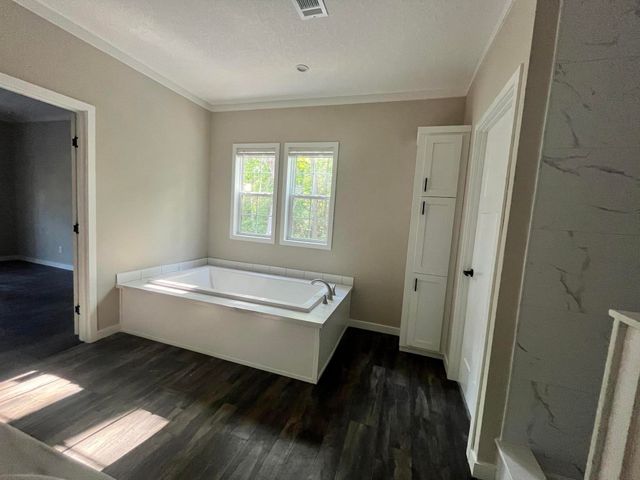 8725 Cottageville Highway, Cottageville, SC 29435