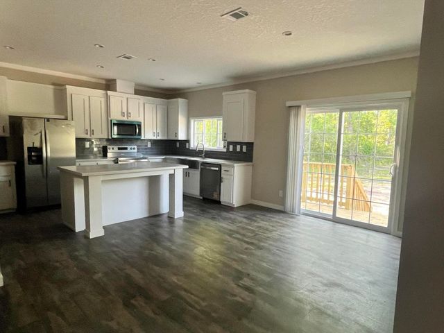 8725 Cottageville Highway, Cottageville, SC 29435