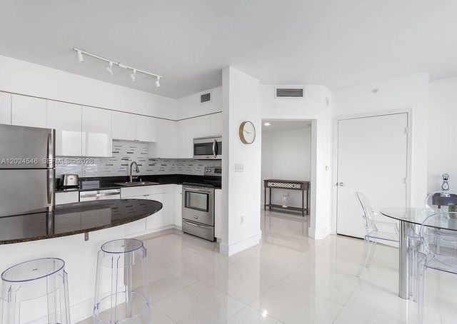 1330 West Ave 2105, Miami Beach, FL 33139