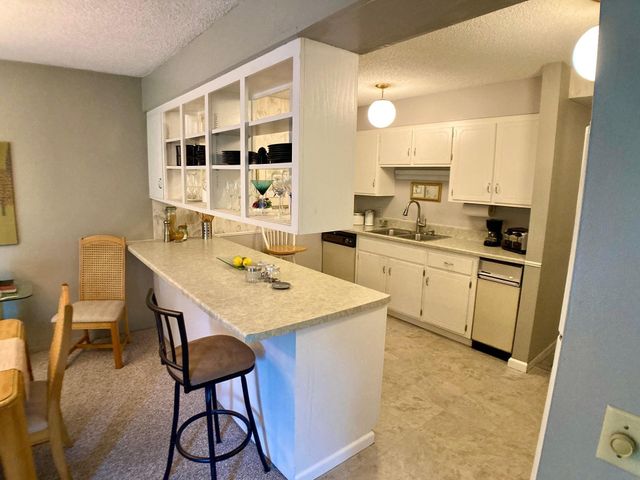 14314 Fairway Drive, Eden Prairie, MN 55344