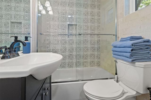 609 N OSCEOLA AVENUE A & B, Clearwater, FL 33755