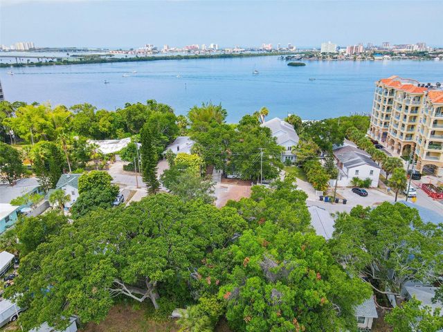 609 N OSCEOLA AVENUE A & B, Clearwater, FL 33755