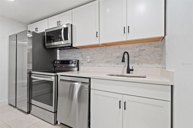 609 N OSCEOLA AVENUE A & B, Clearwater, FL 33755