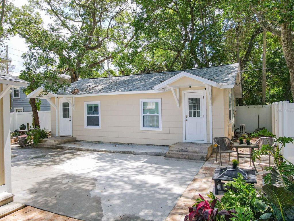 609 N OSCEOLA AVENUE A & B, Clearwater, FL 33755