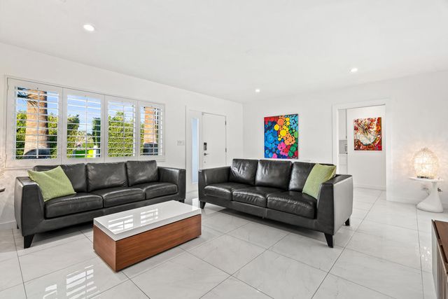 1175 E San Lucas Road, Palm Springs, CA 92264