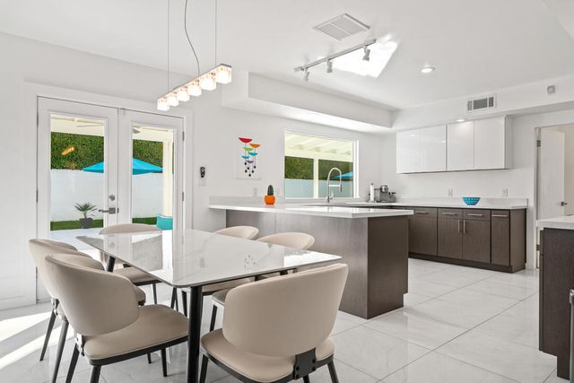 1175 E San Lucas Road, Palm Springs, CA 92264