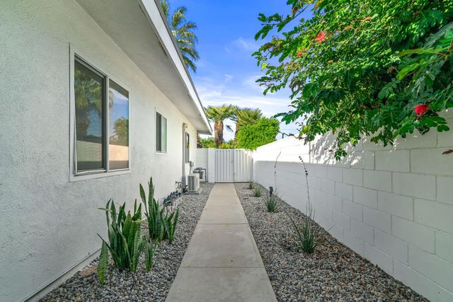 1175 E San Lucas Road, Palm Springs, CA 92264