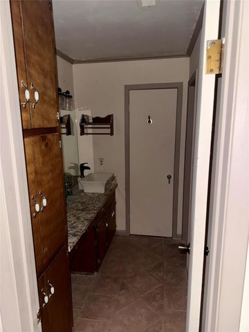 3413 Glen Haven Drive, Bay City, TX 77414